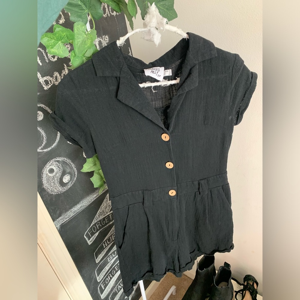 Princess Polly black romper. Size 0.